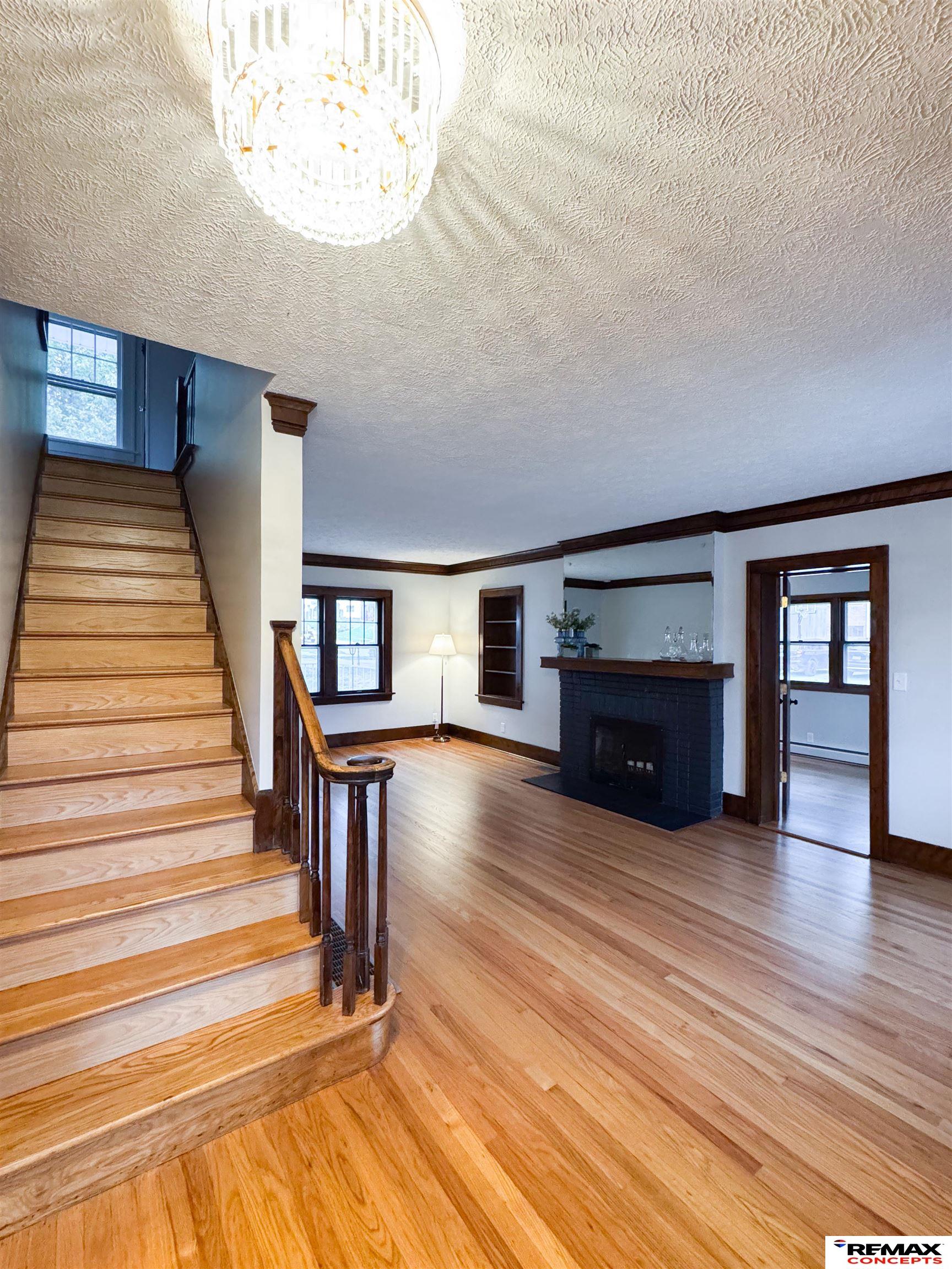 4502 Woolworth Avenue