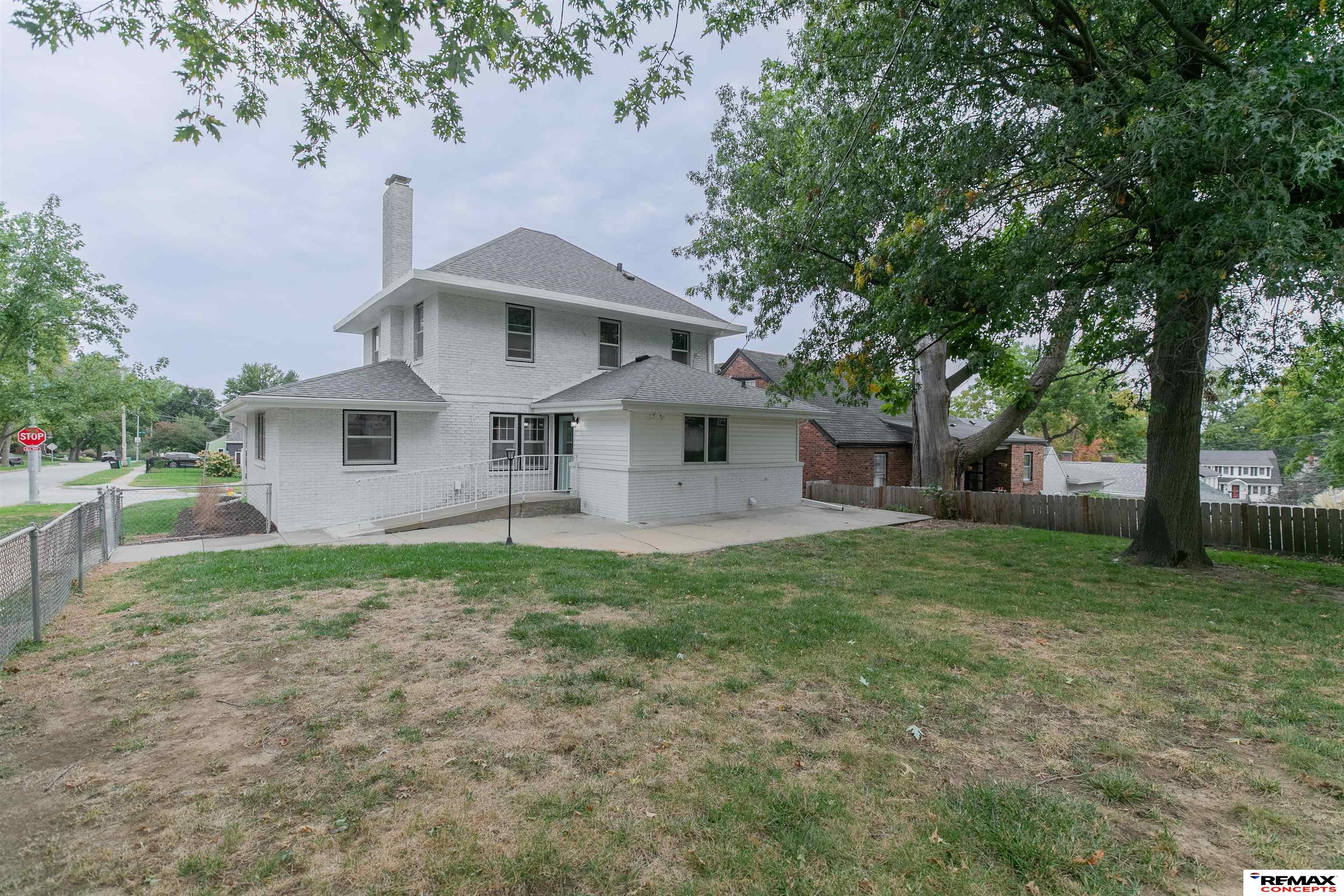 4502 Woolworth Avenue