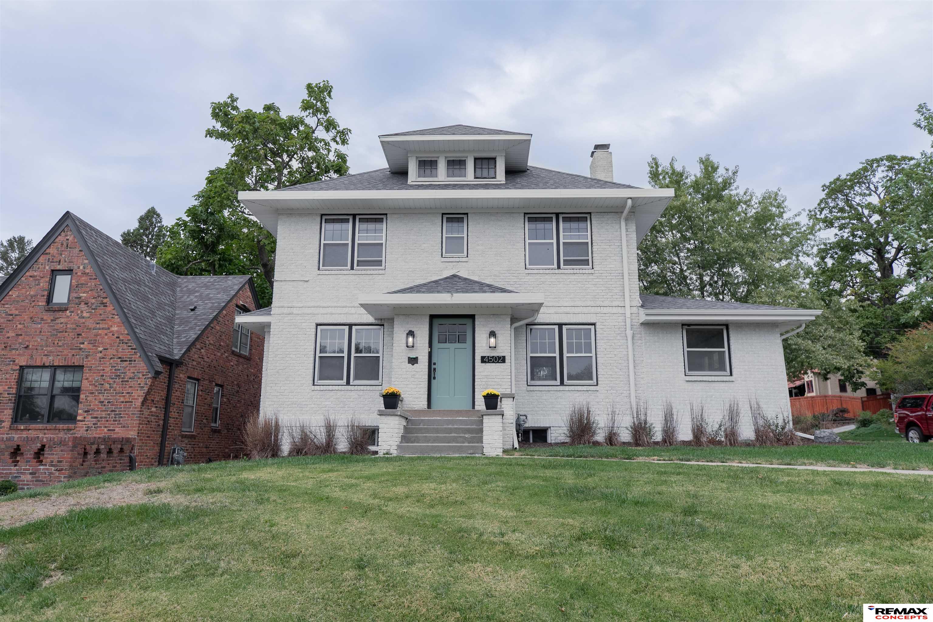 4502 Woolworth Avenue