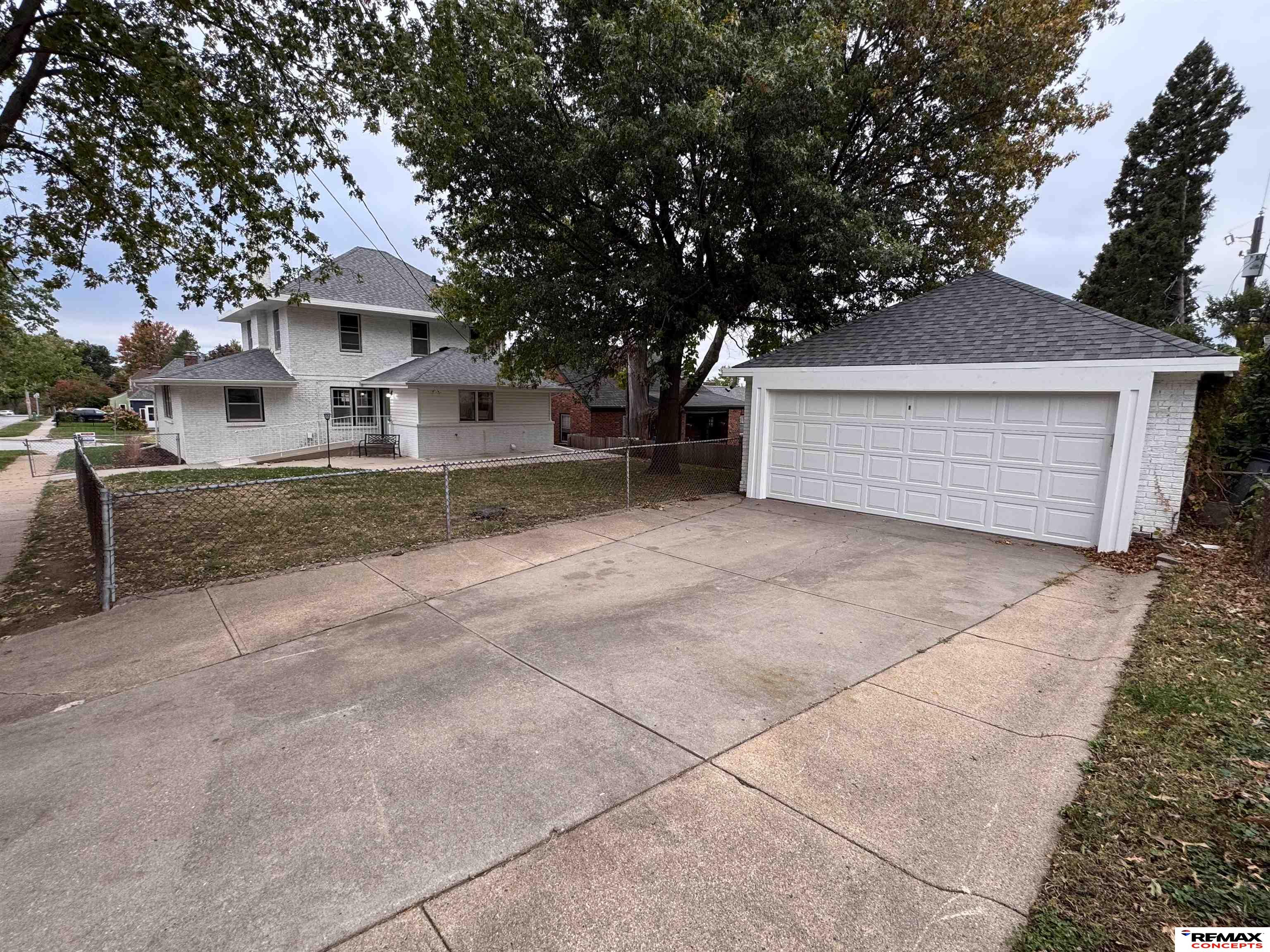 4502 Woolworth Avenue