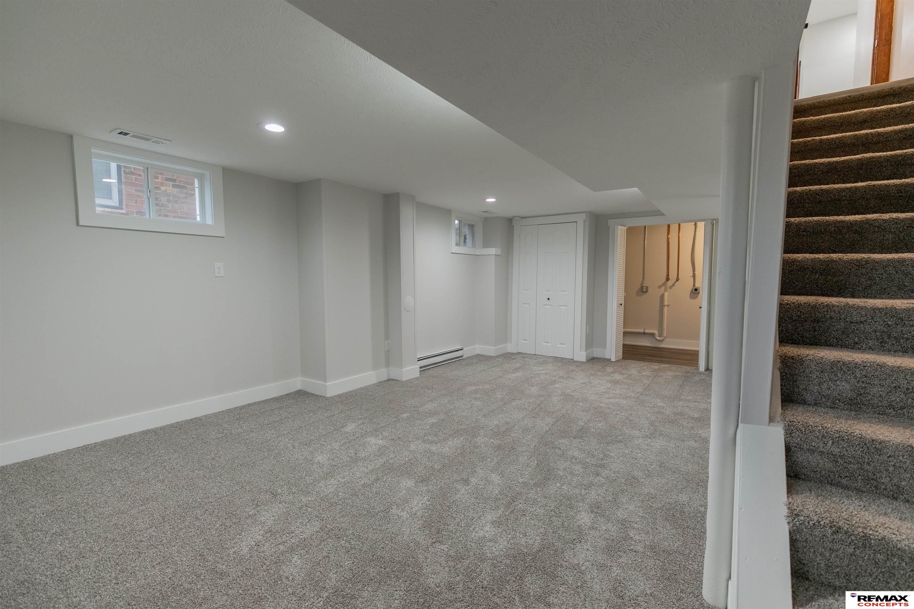 4502 Woolworth Avenue