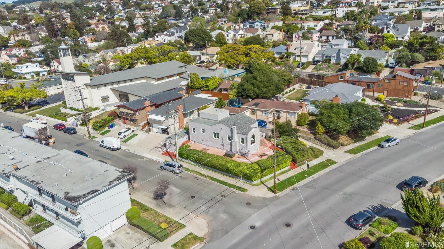 5205 Macdonald Avenue