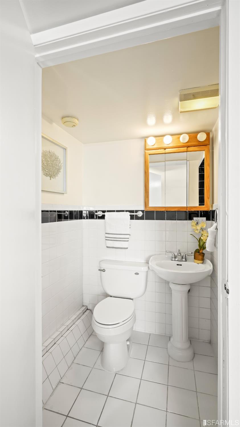 5205 Macdonald Avenue