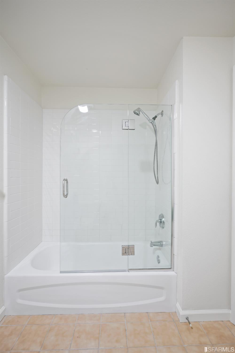 301 Crescent Court # 3417