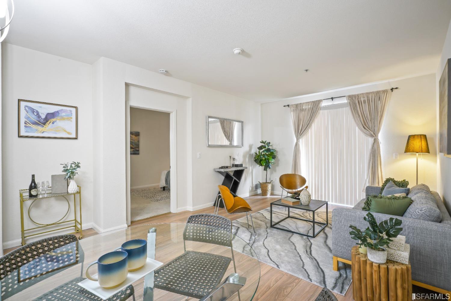 301 Crescent Court # 3417