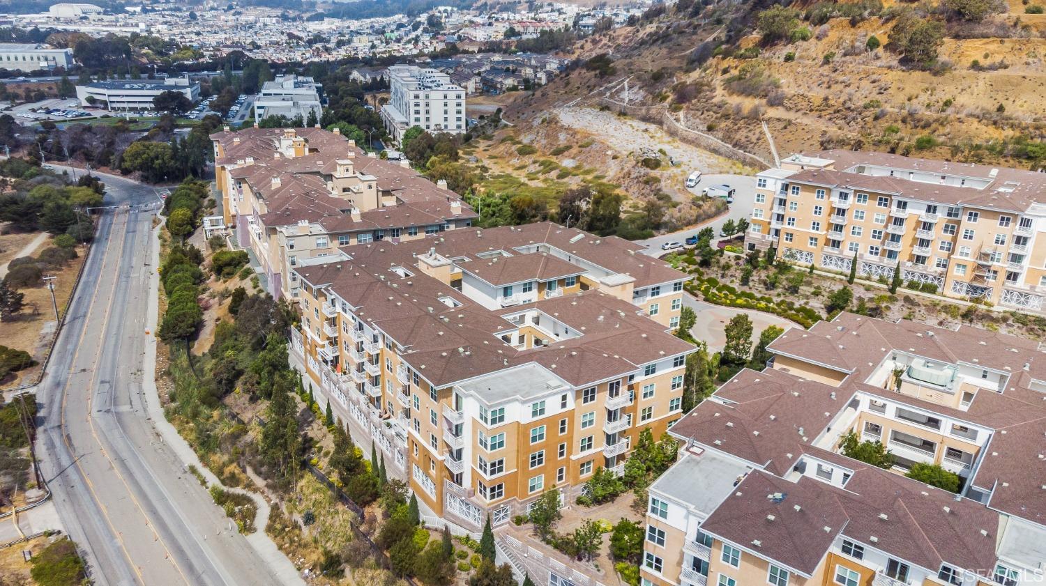 301 Crescent Court # 3417