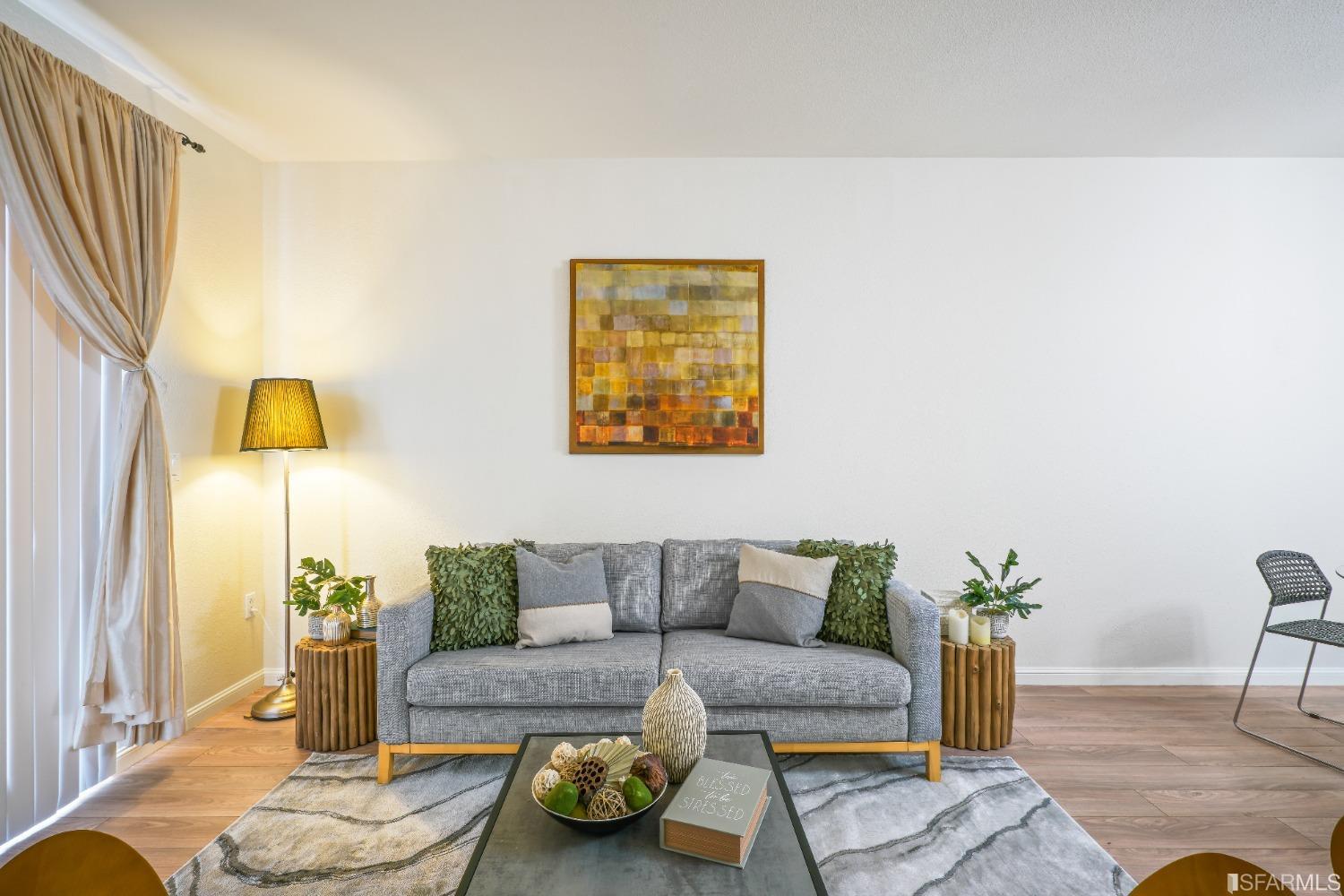 301 Crescent Court # 3417