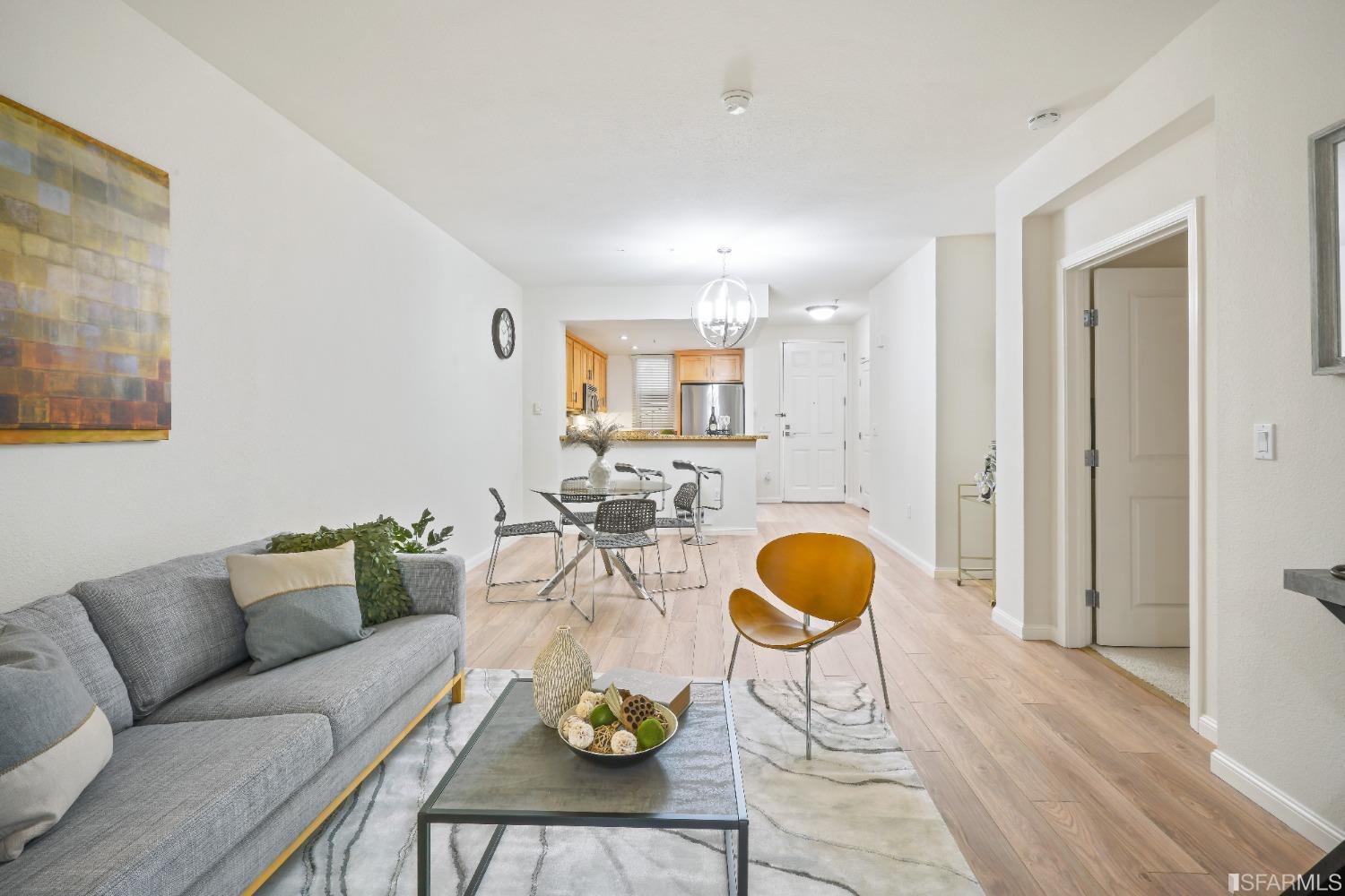 301 Crescent Court # 3417