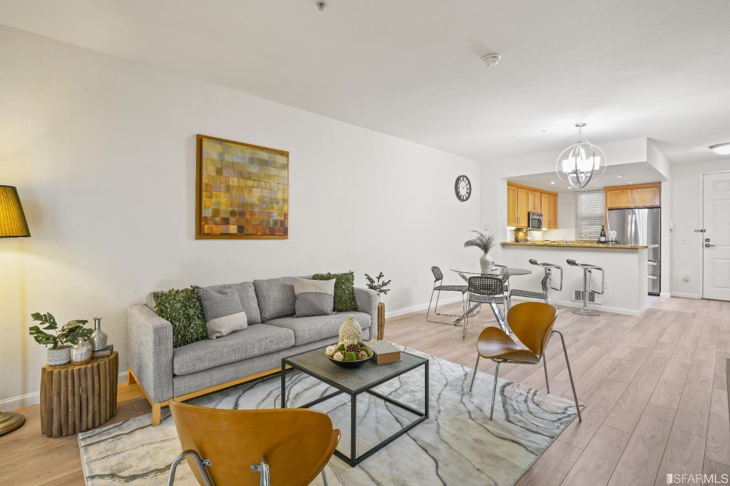 301 Crescent Court # 3417