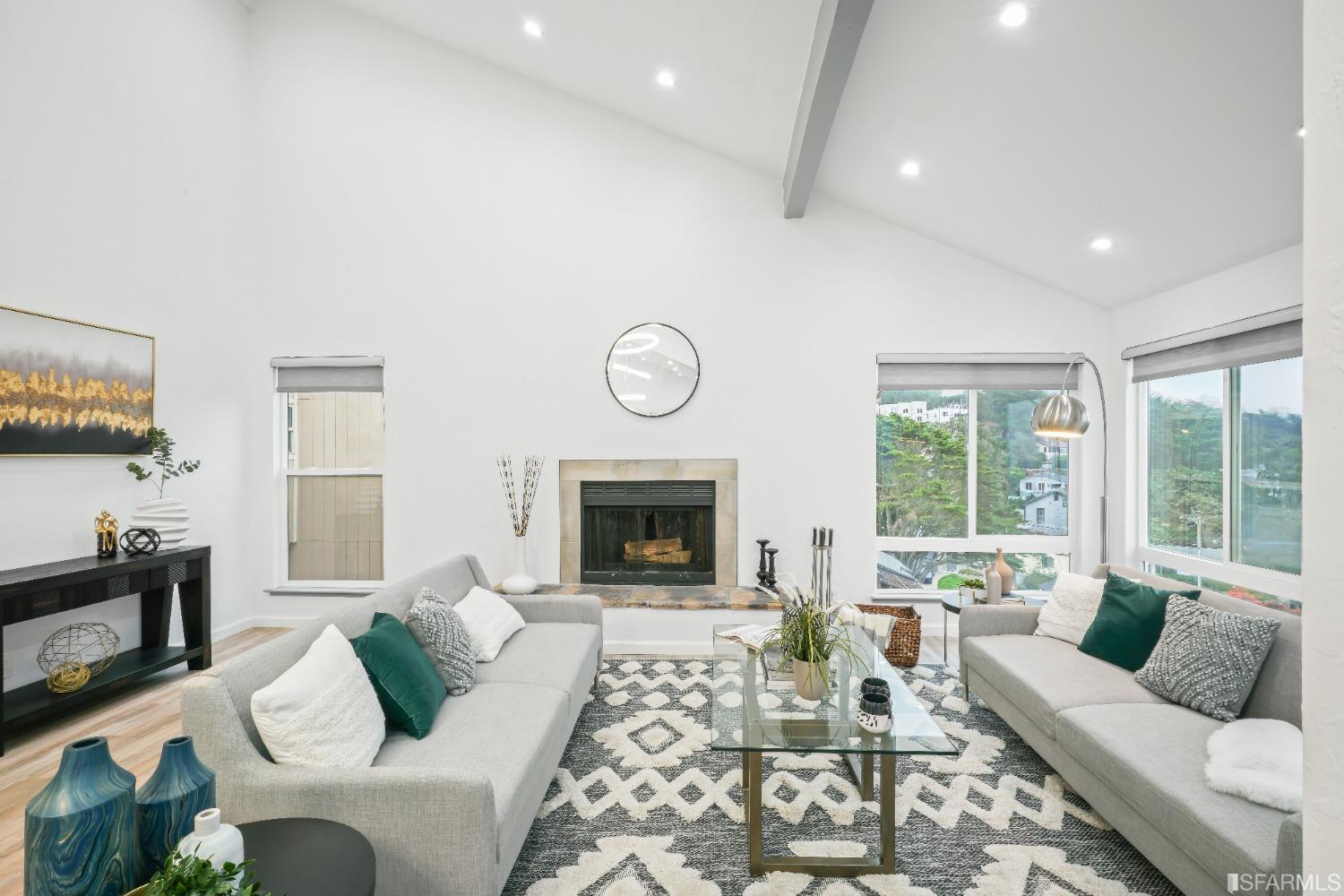 262 Beaumont Boulevard