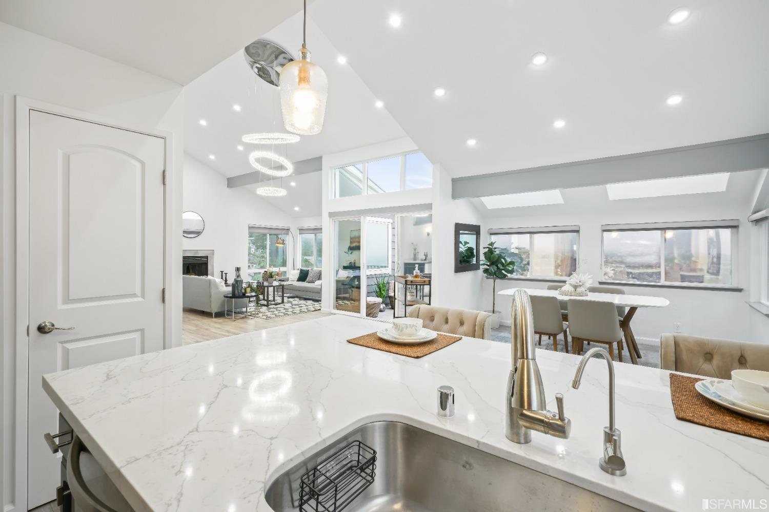 262 Beaumont Boulevard