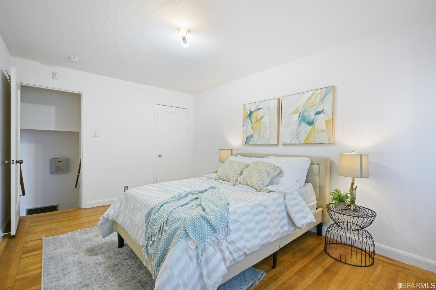 1215 Jamestown Avenue