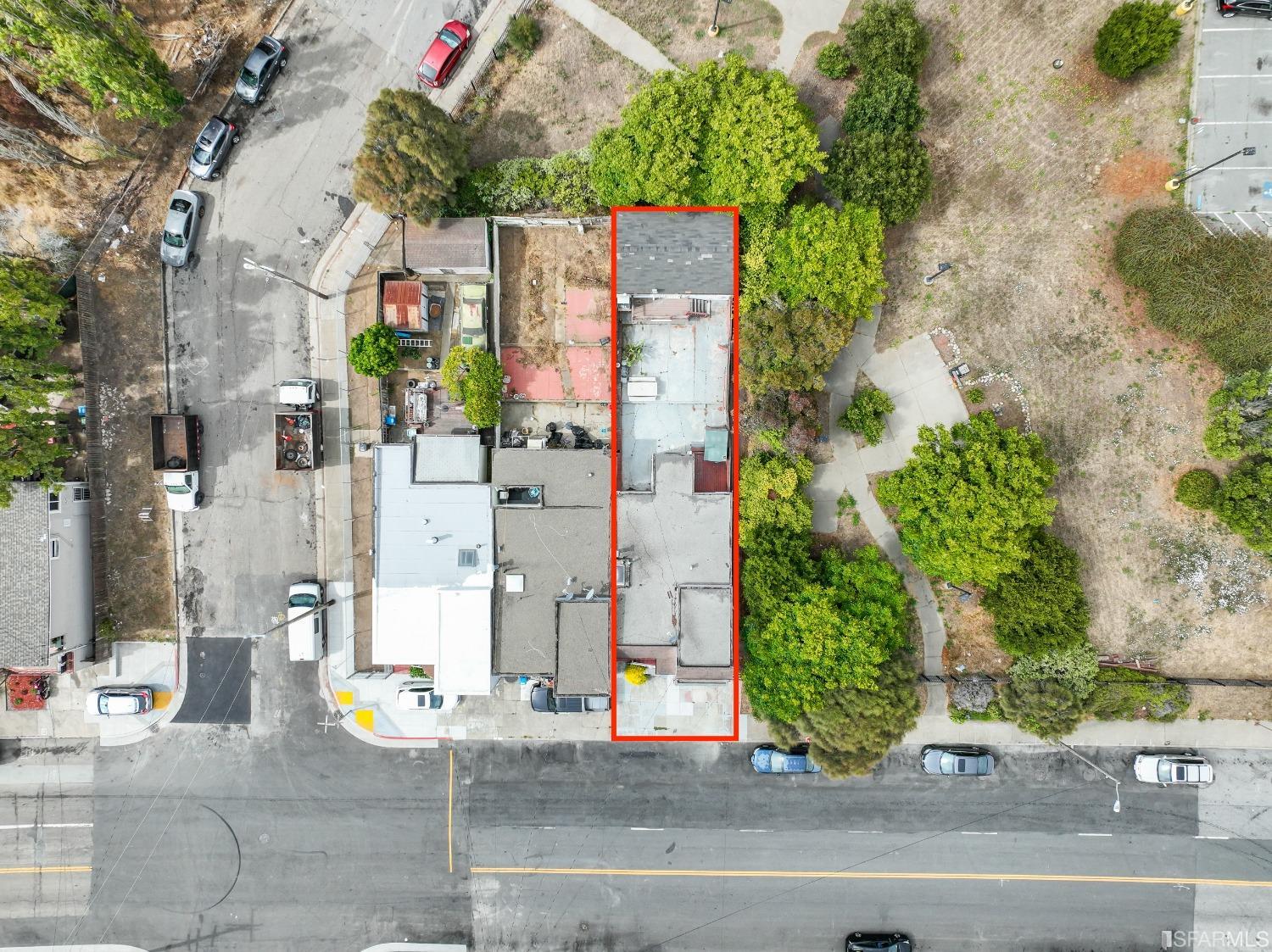 1215 Jamestown Avenue