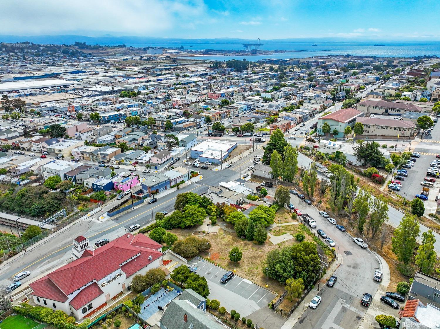 1215 Jamestown Avenue