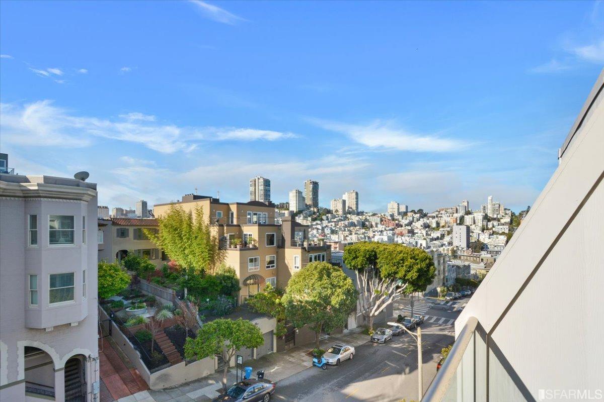 454 Lombard Street # 9