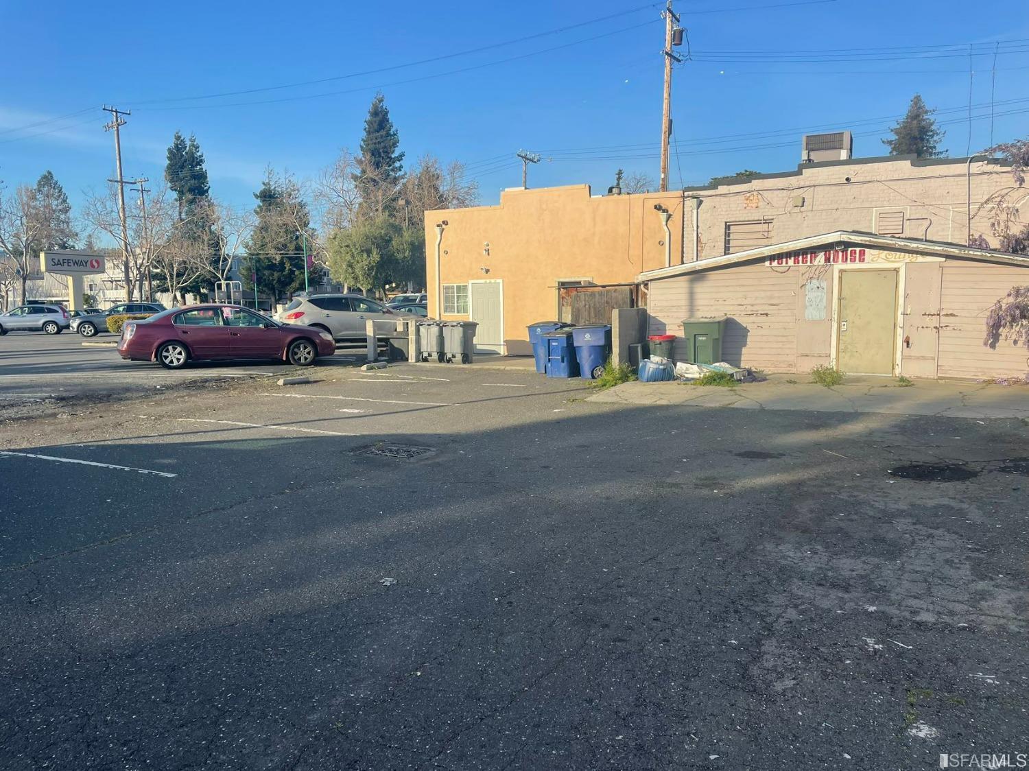 577 Bancroft Street