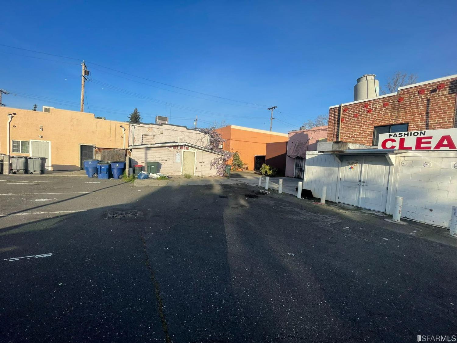 577 Bancroft Street
