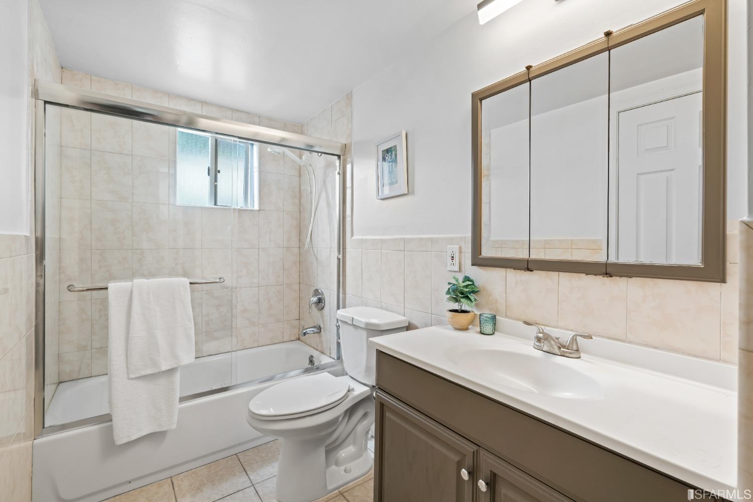 111 N Railroad Avenue