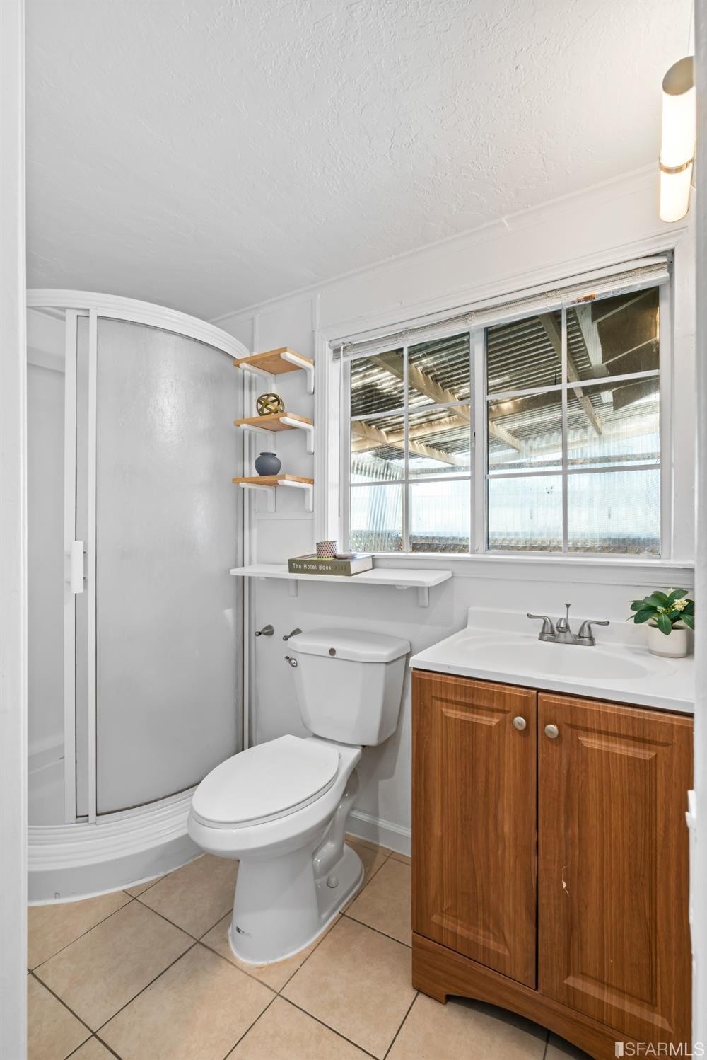 111 N Railroad Avenue