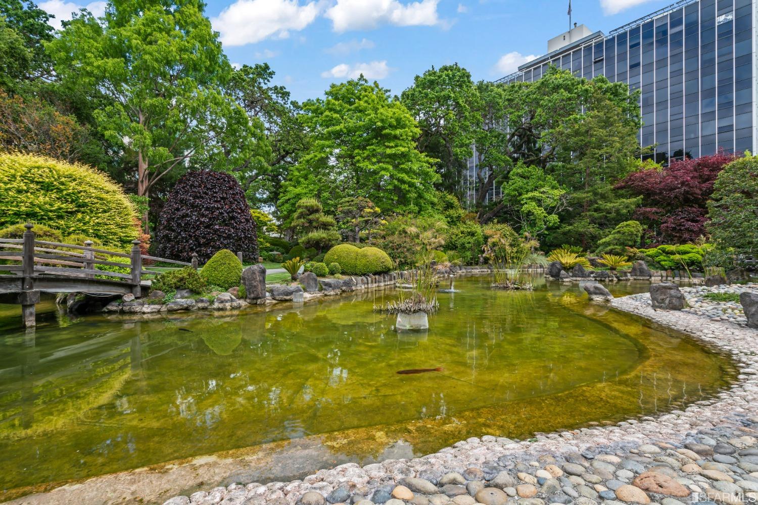 111 N Railroad Avenue