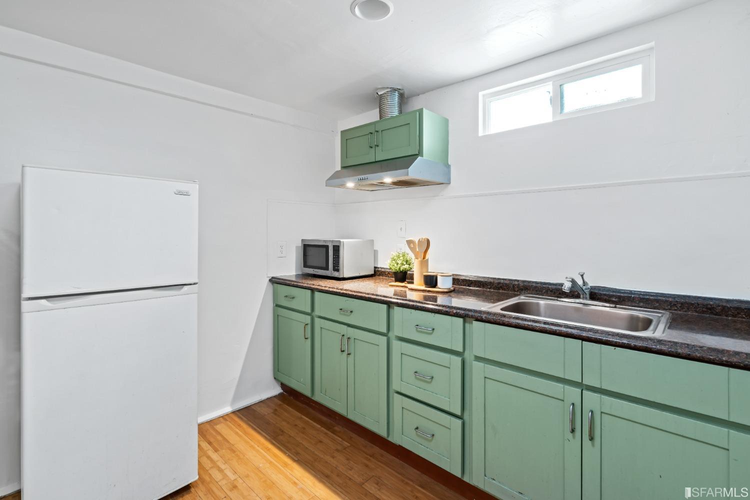 111 N Railroad Avenue