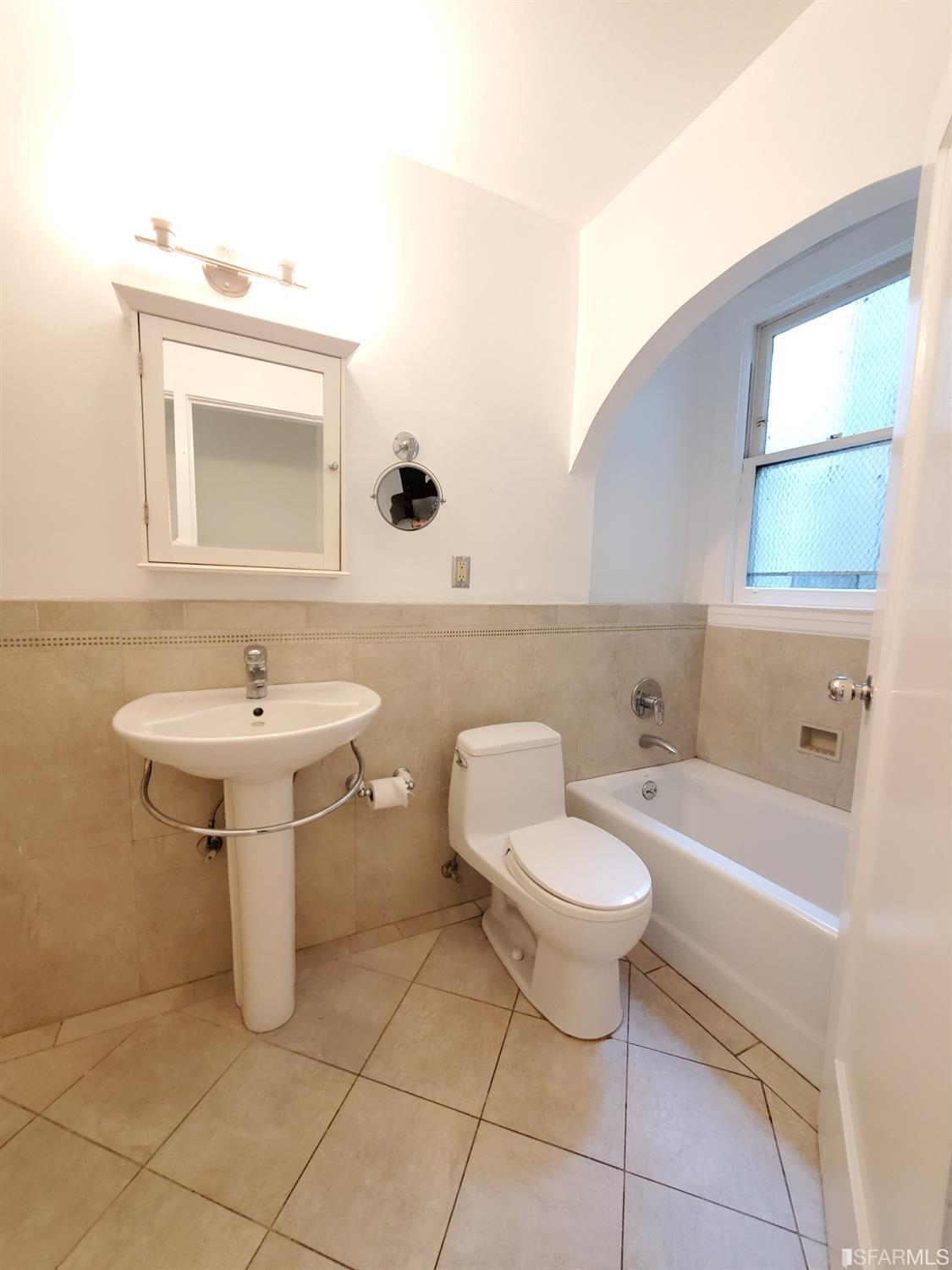 3810 Divisadero Street # 2