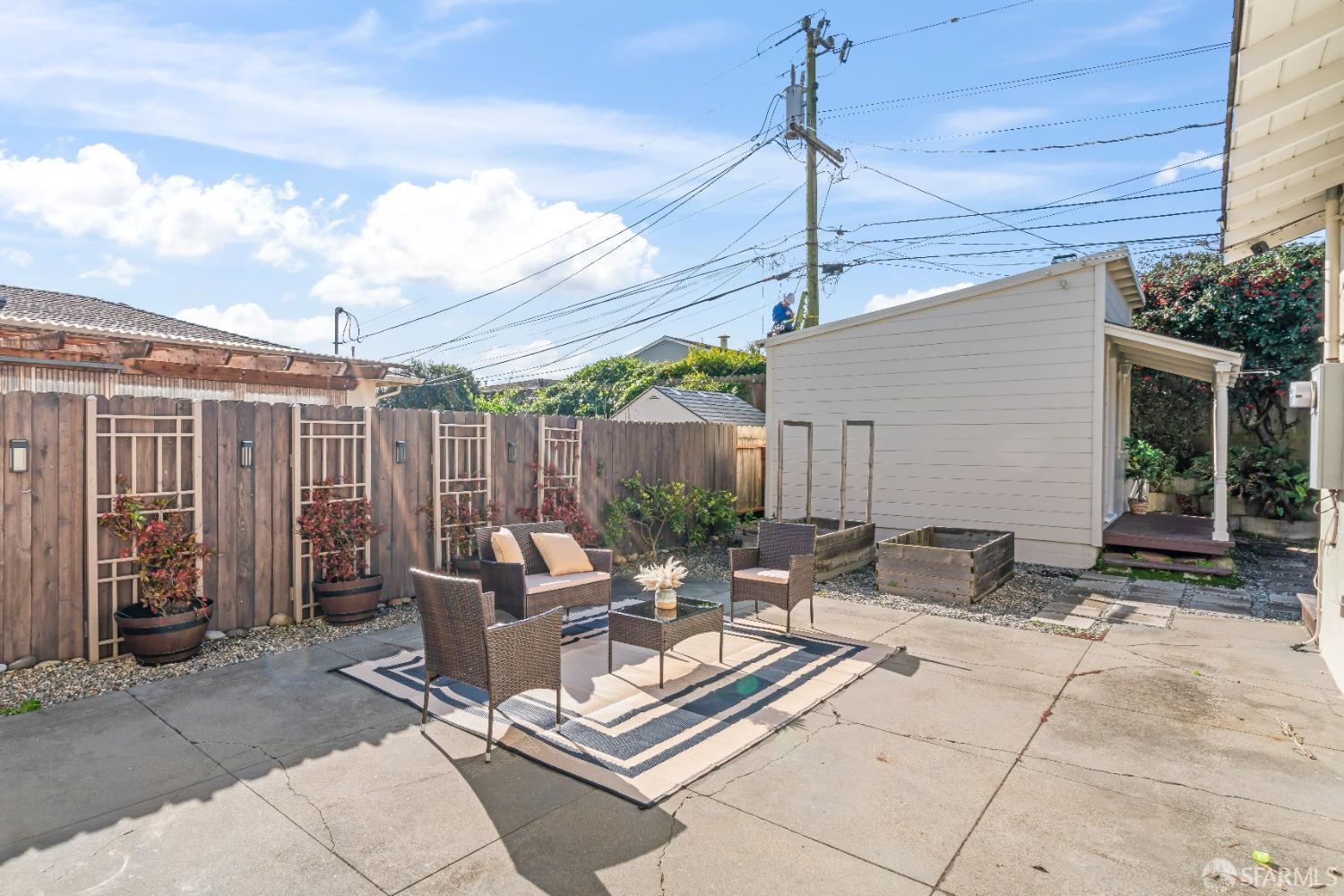 641 Del Monte Avenue