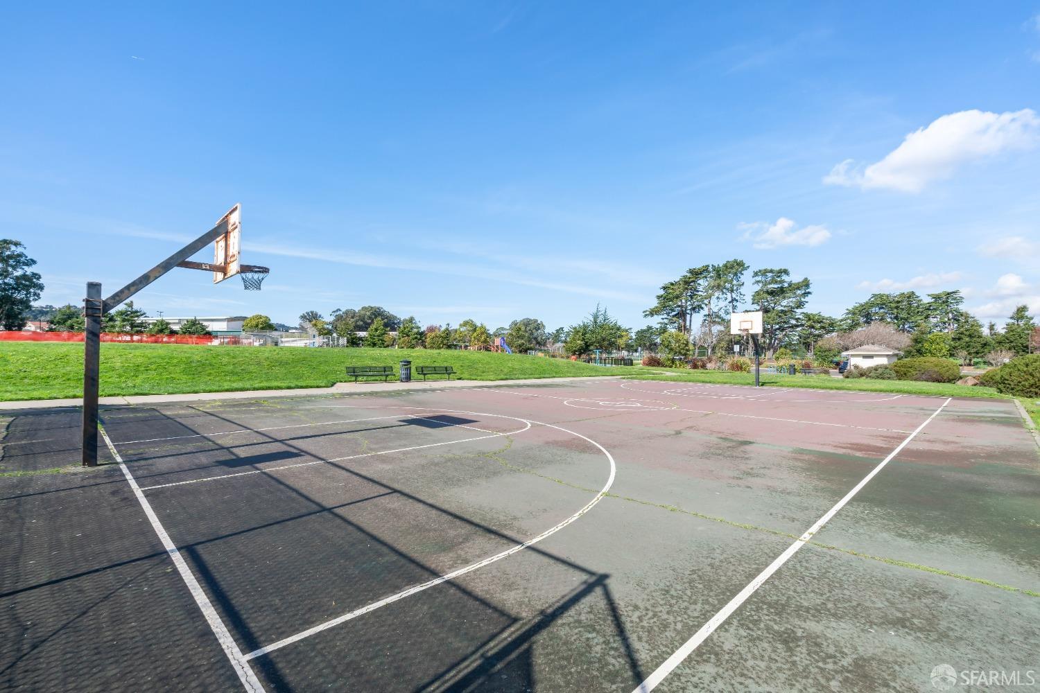 641 Del Monte Avenue