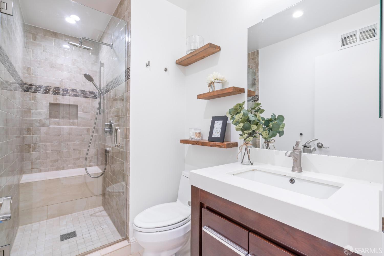 641 Del Monte Avenue