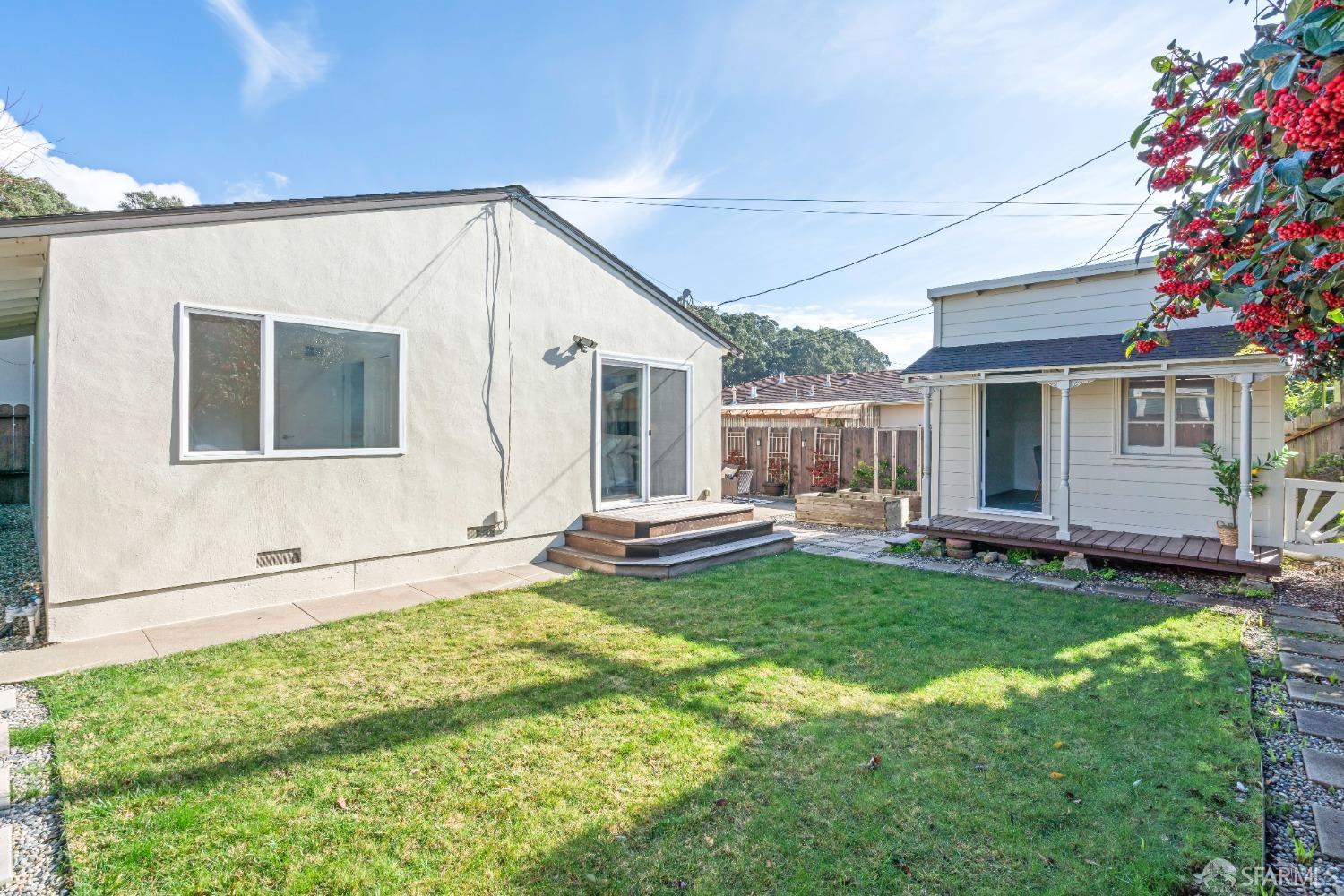 641 Del Monte Avenue