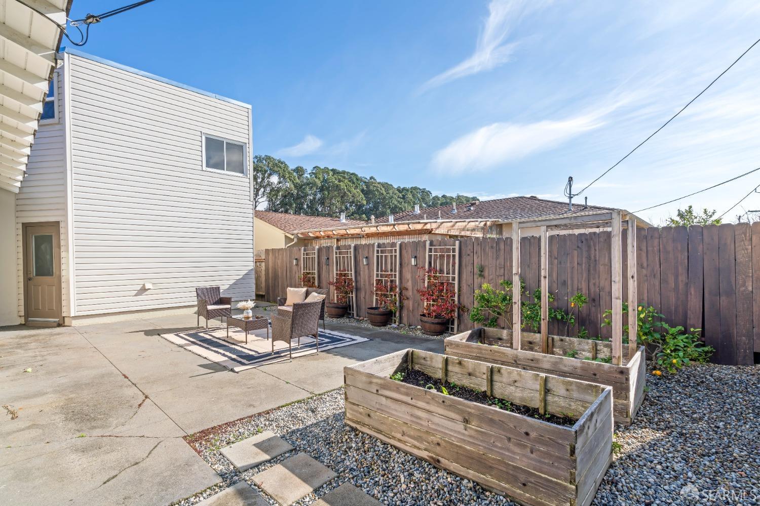 641 Del Monte Avenue