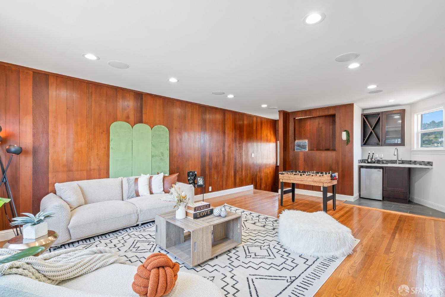 641 Del Monte Avenue