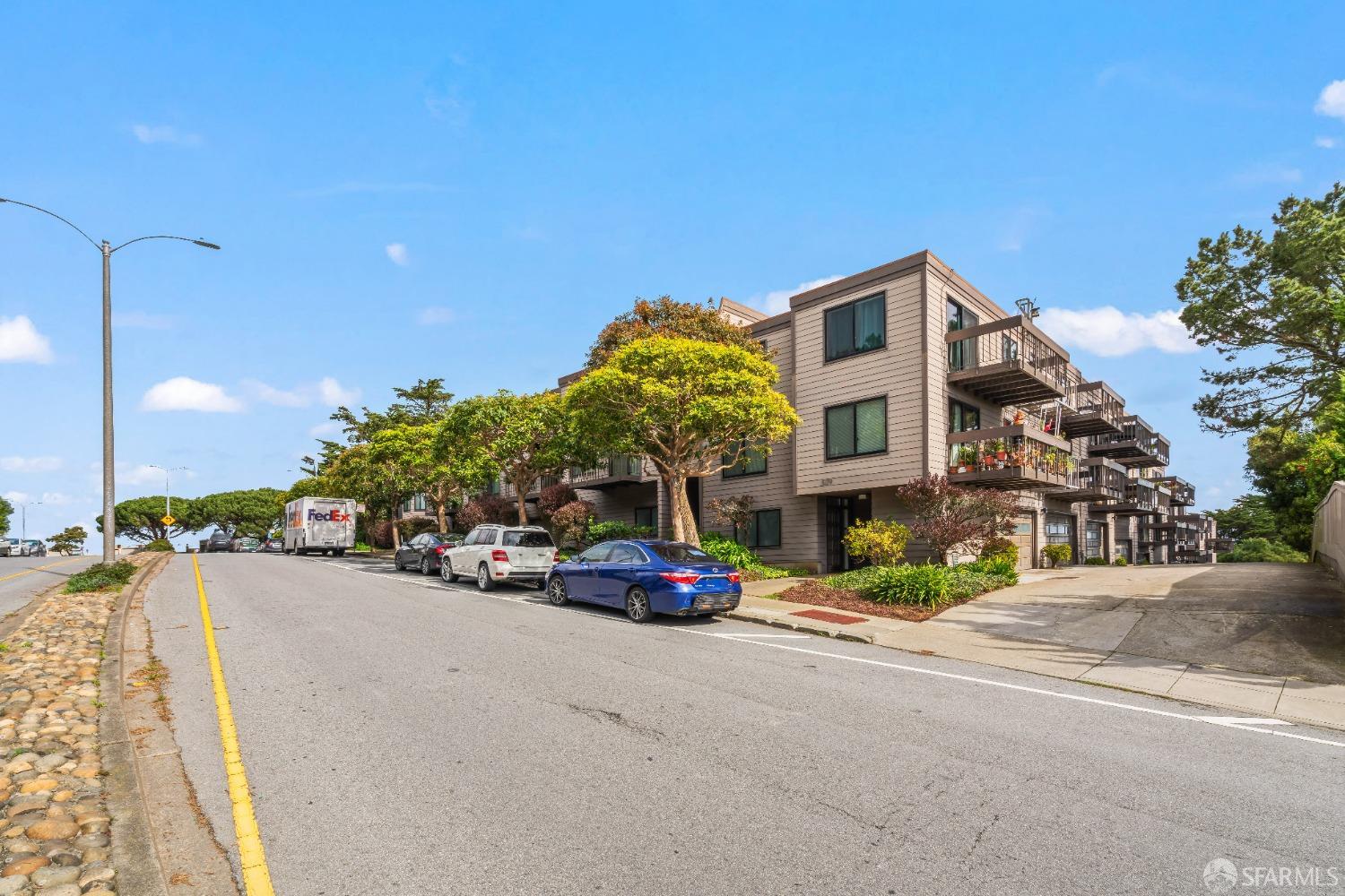 5175 Diamond Heights Boulevard # 209