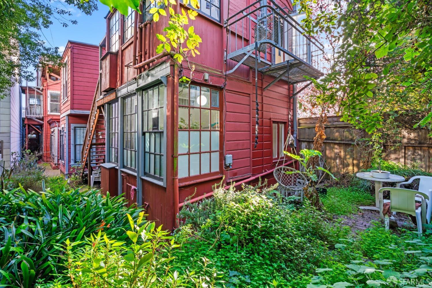 2332 California Street