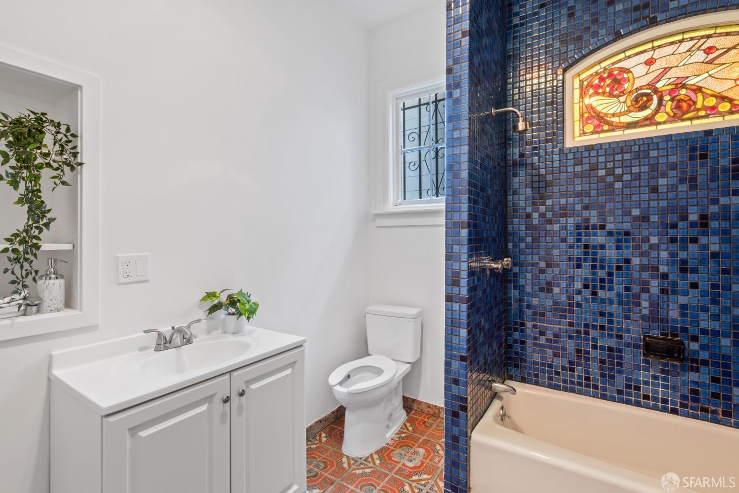 2332 California Street