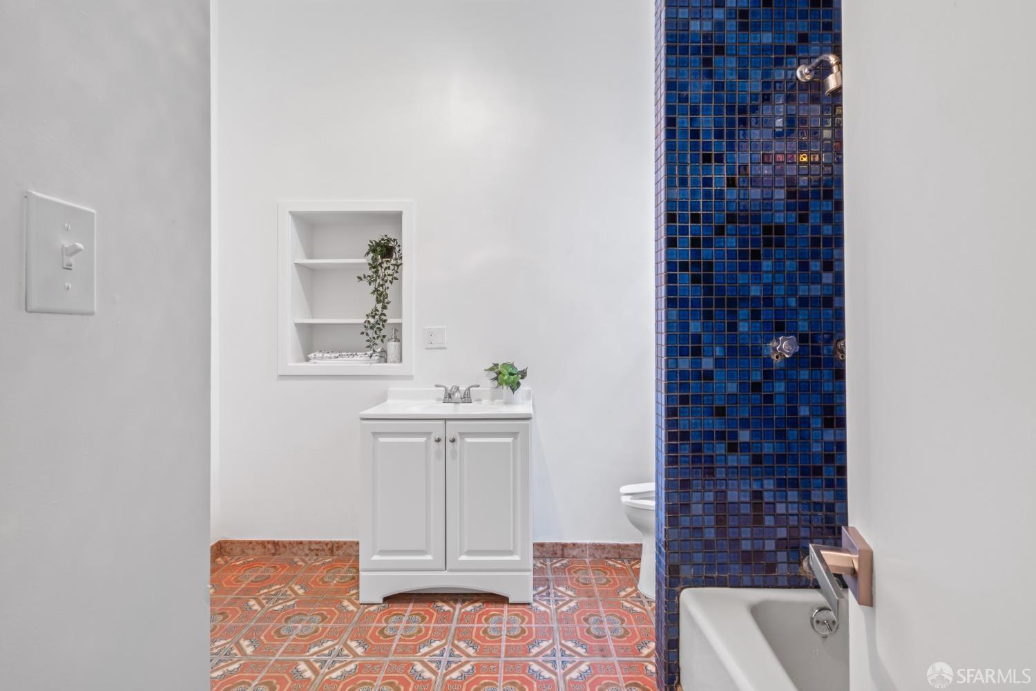 2332 California Street