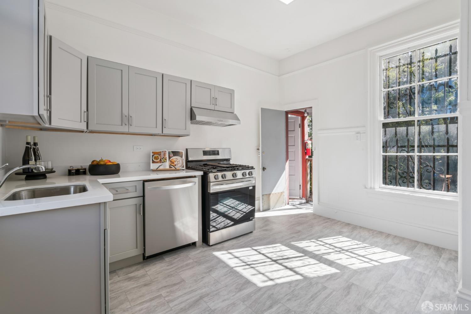 2332 California Street