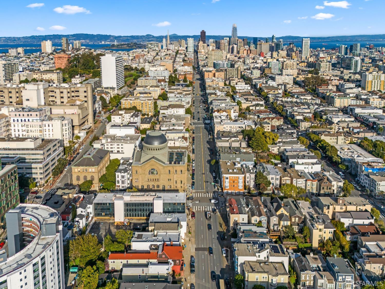 2332 California Street