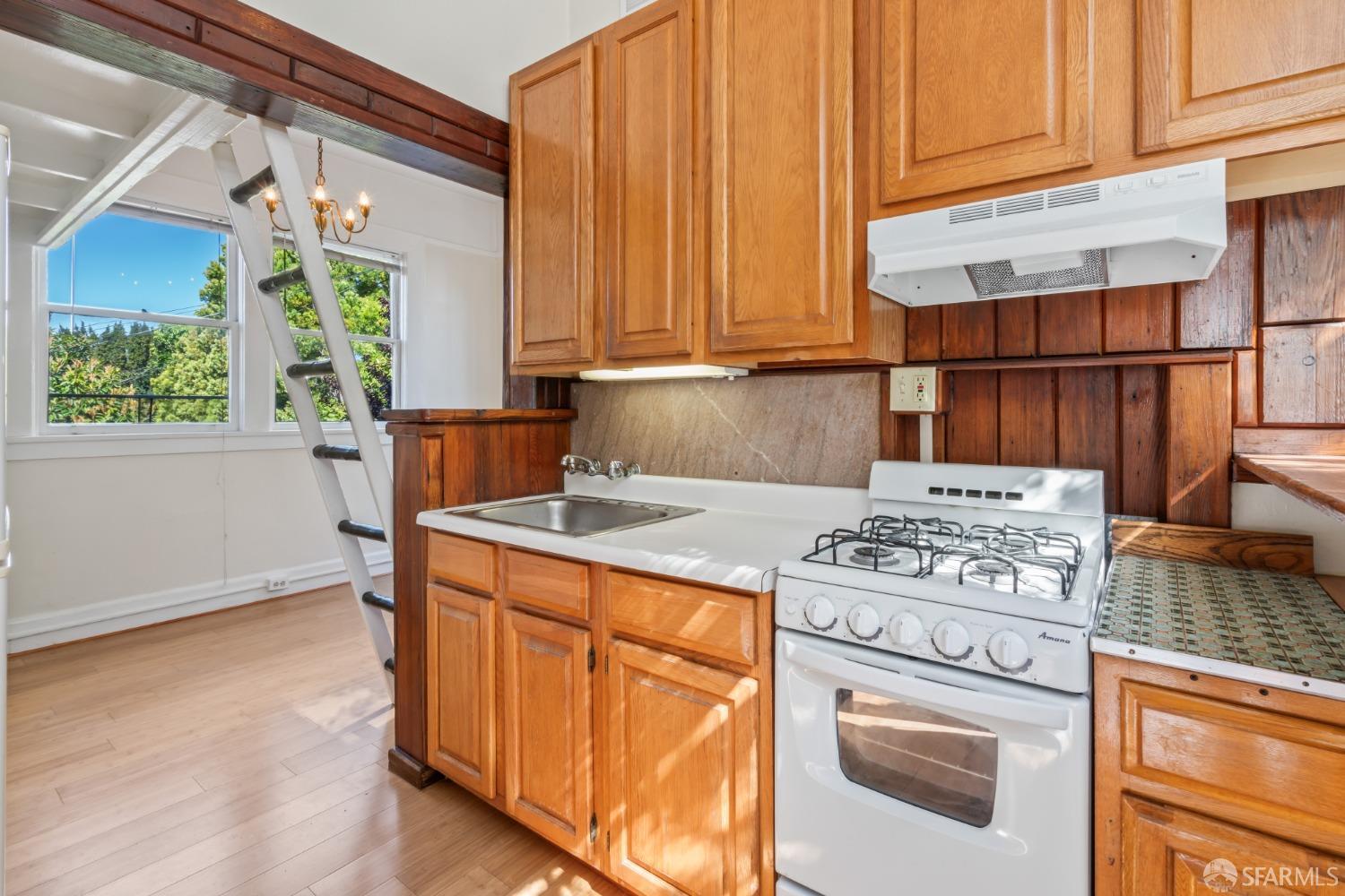 2332 California Street