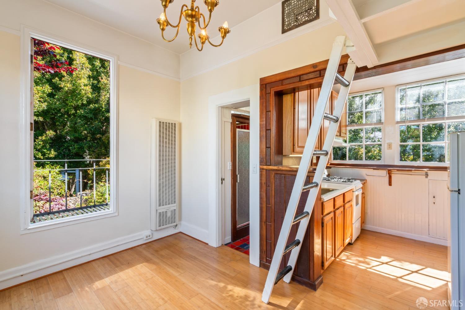 2332 California Street