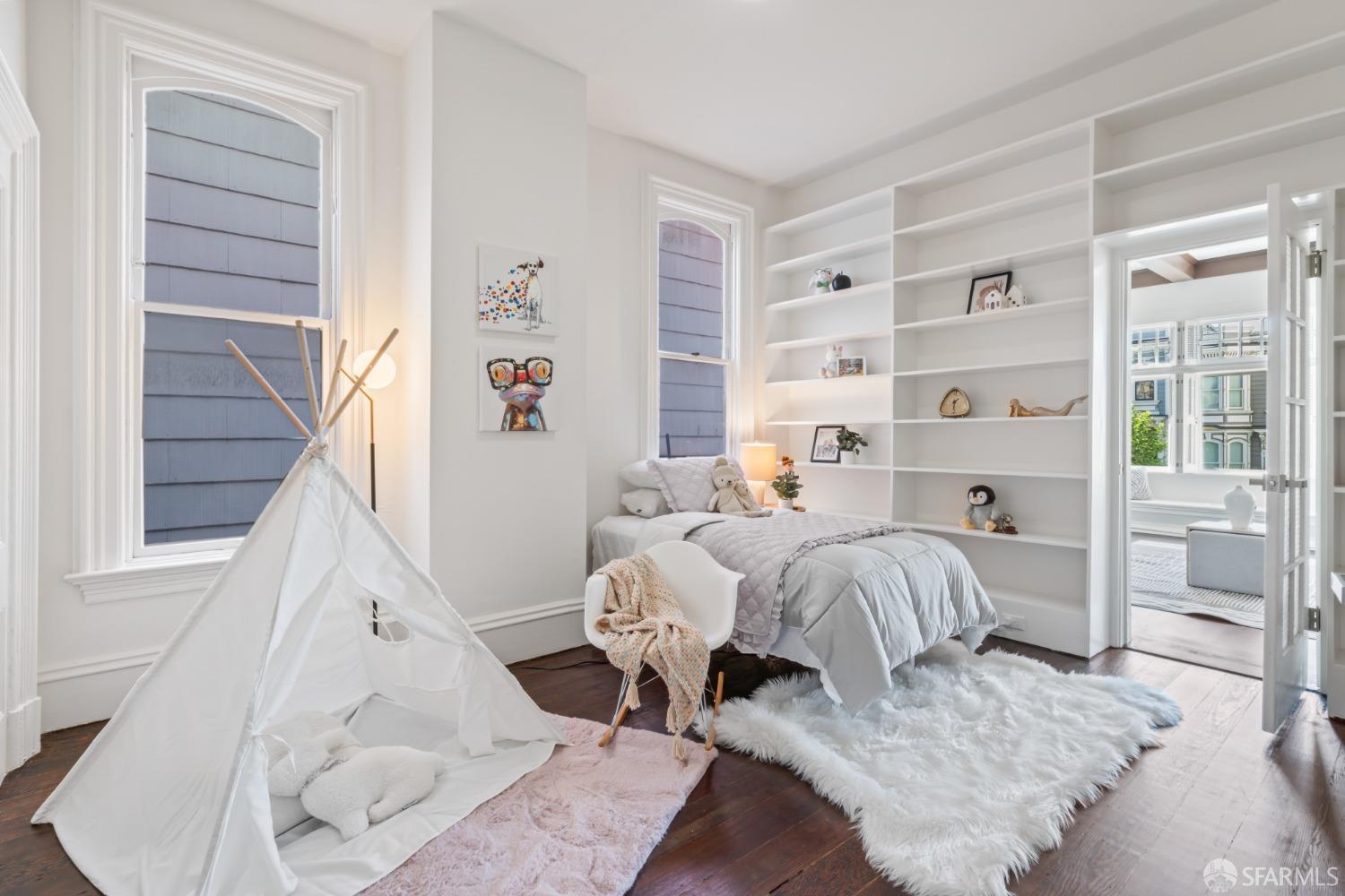 2332 California Street