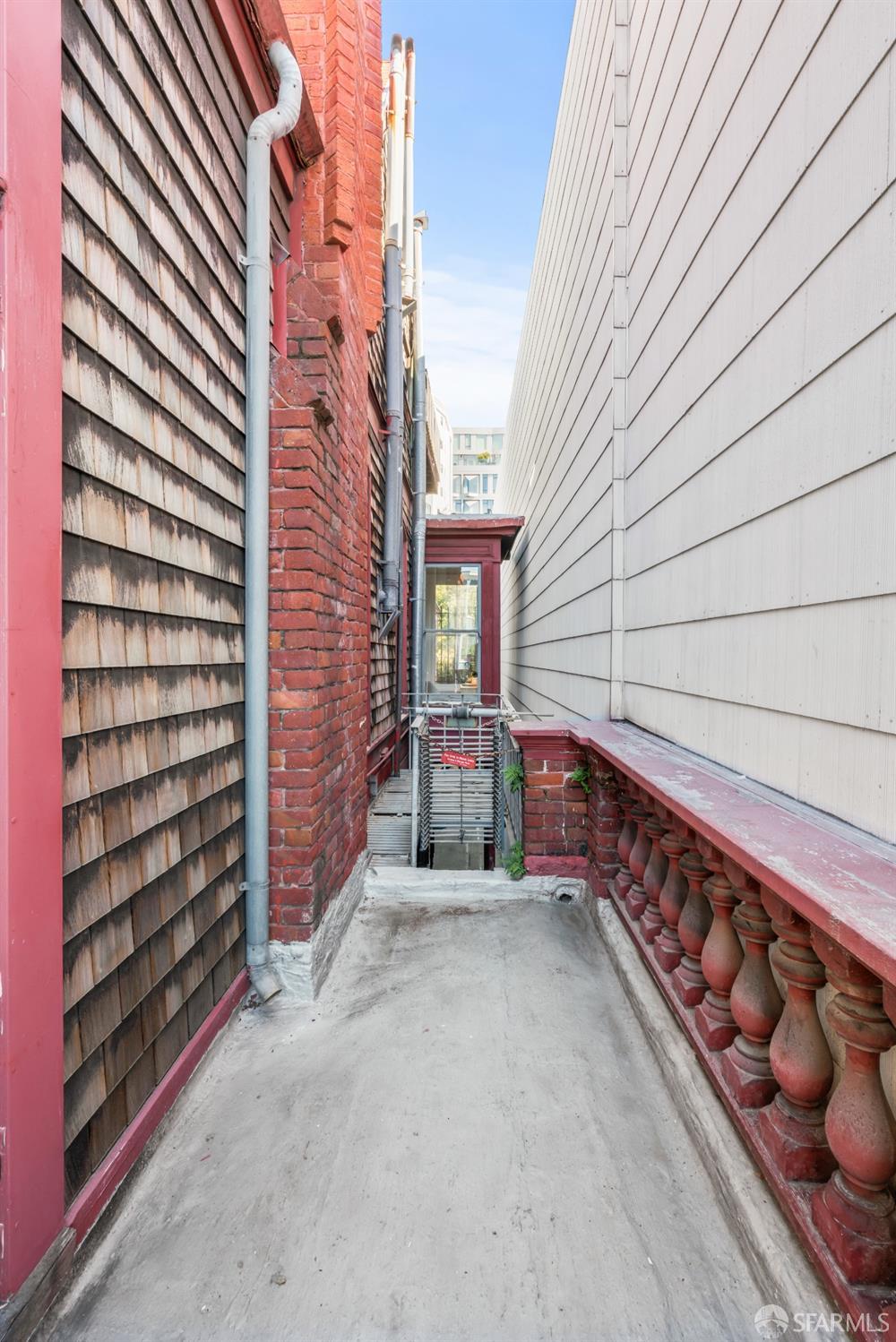 2332 California Street