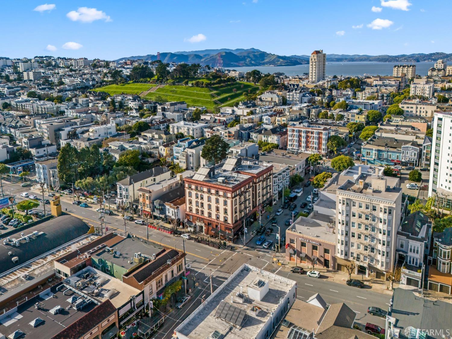 2332 California Street