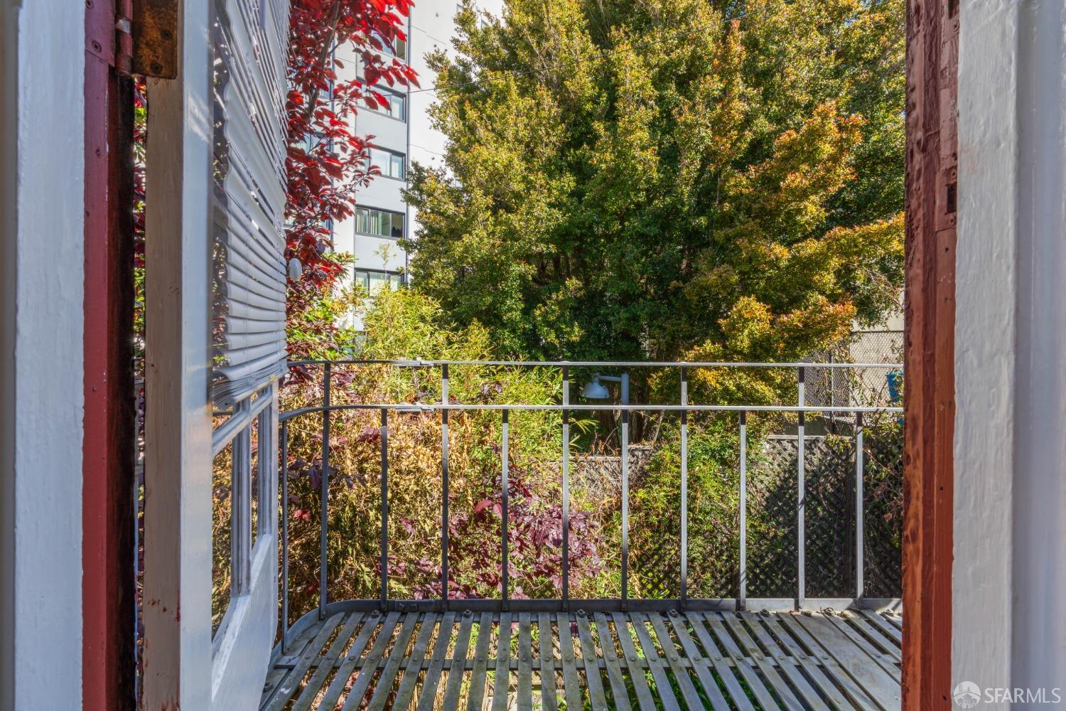 2332 California Street