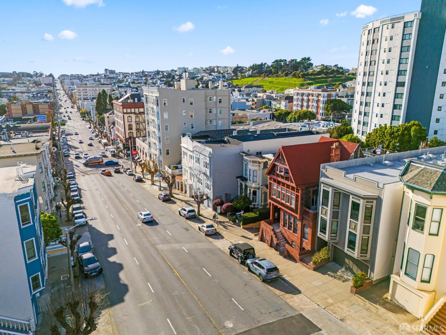 2332 California Street