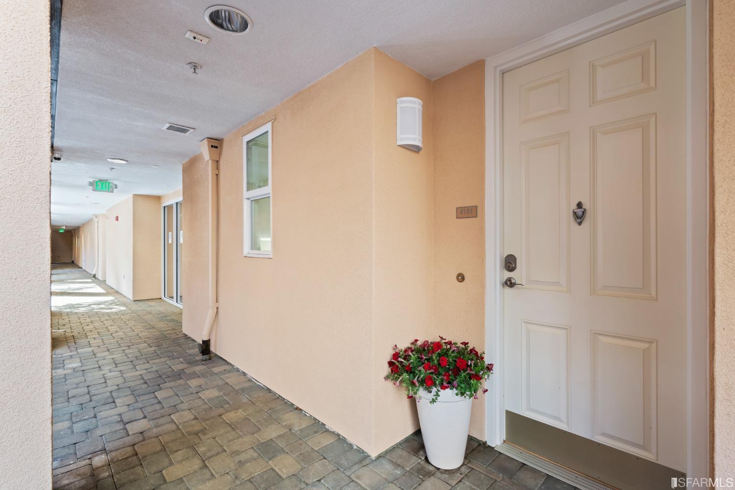 401 Crescent Court # 4101