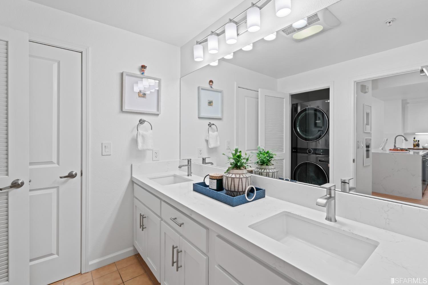 401 Crescent Court # 4101