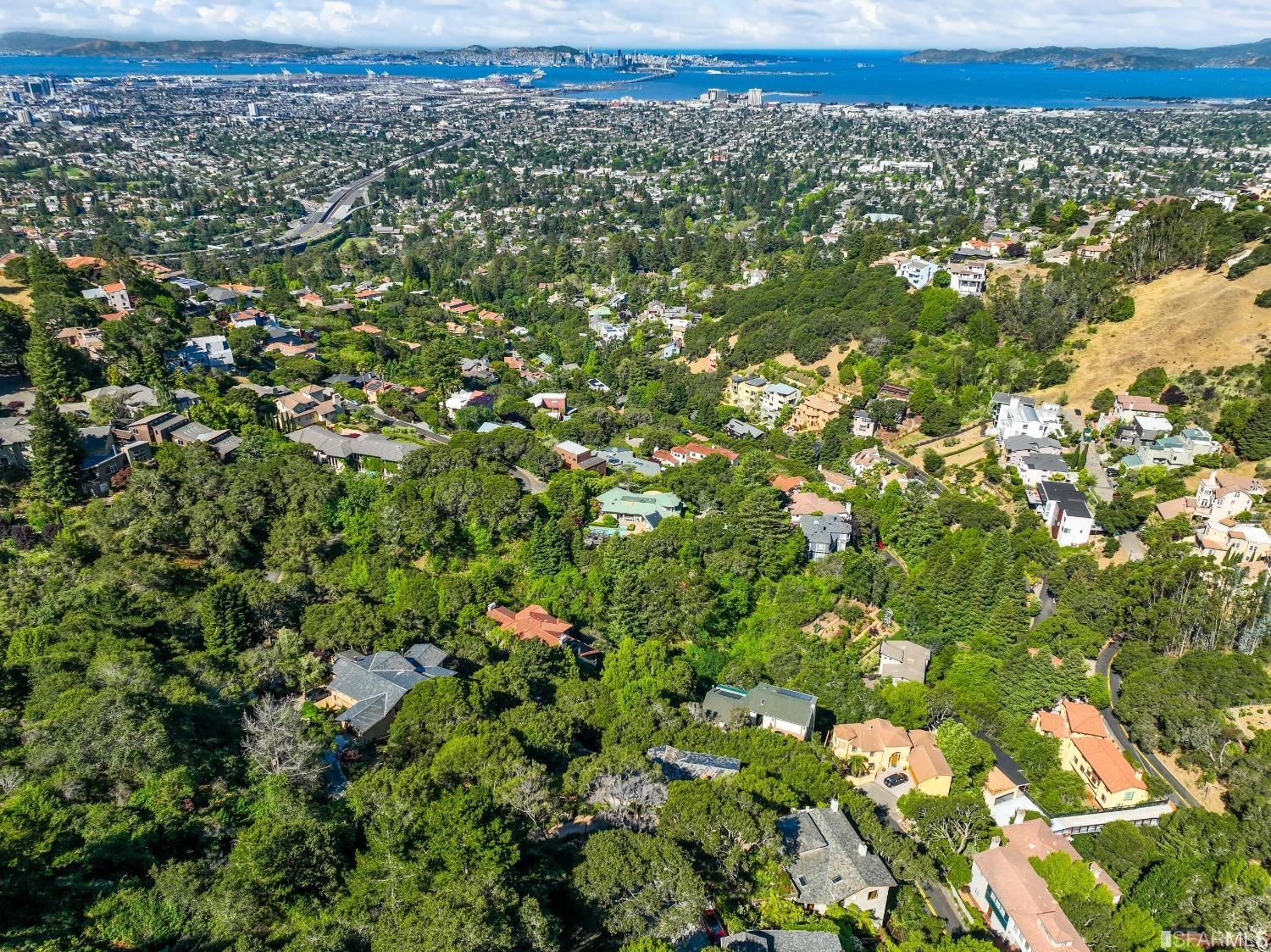 1350 Grand View Drive