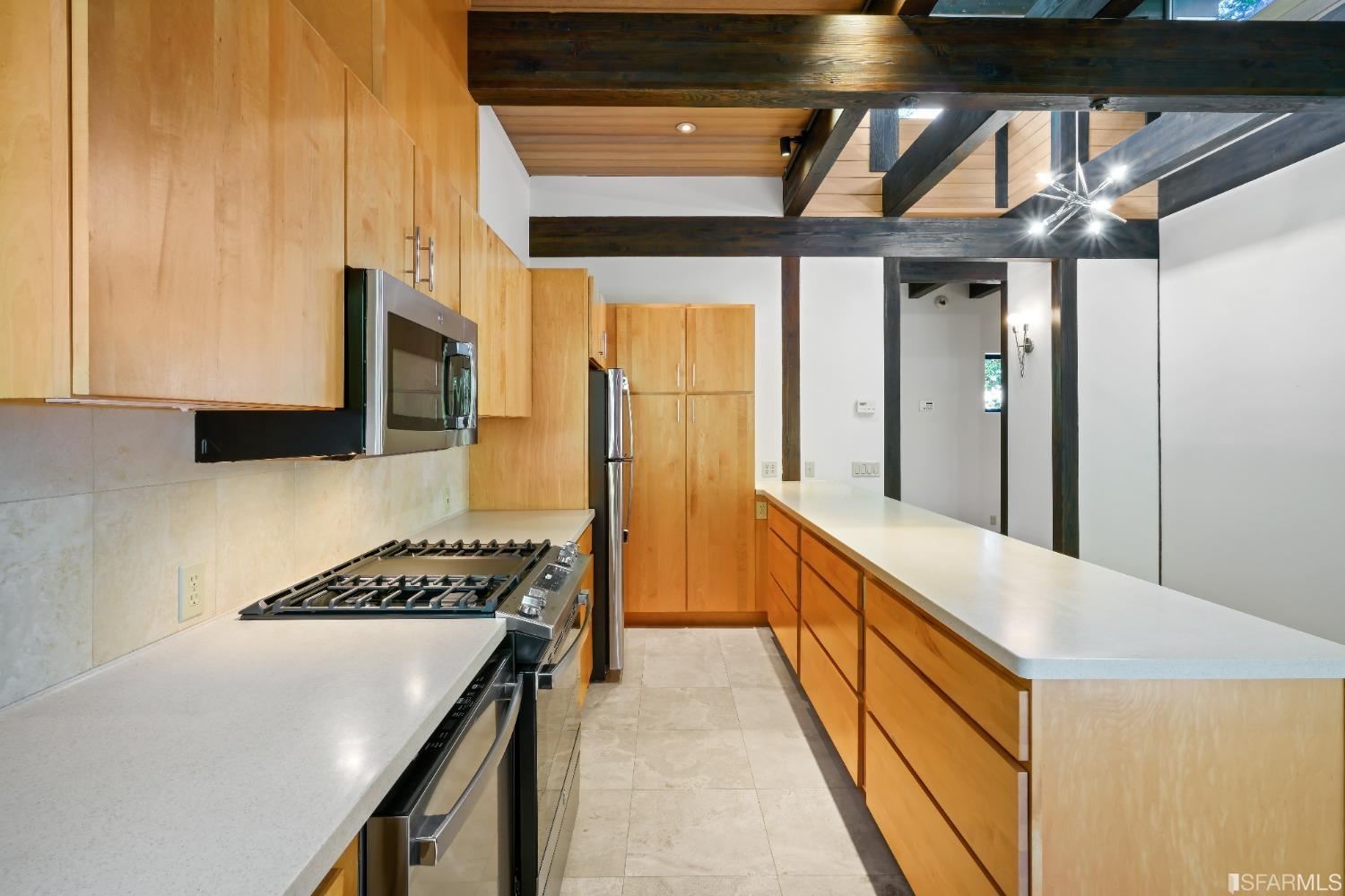 1350 Grand View Drive