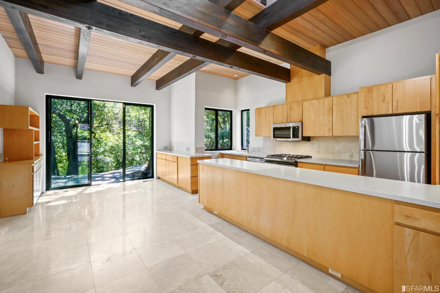 1350 Grand View Drive